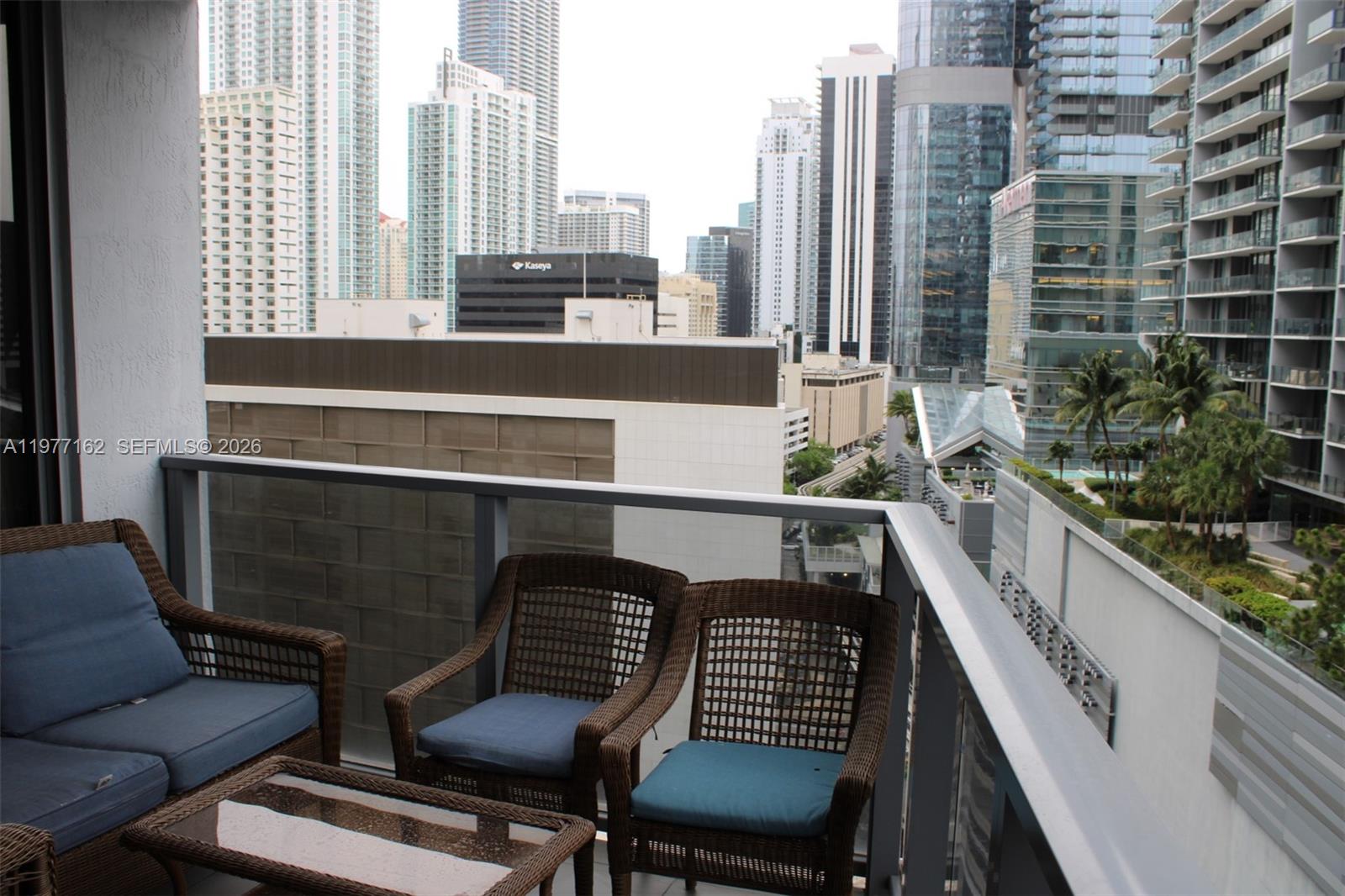 31 SE 6th St #1801, Miami FL 33131