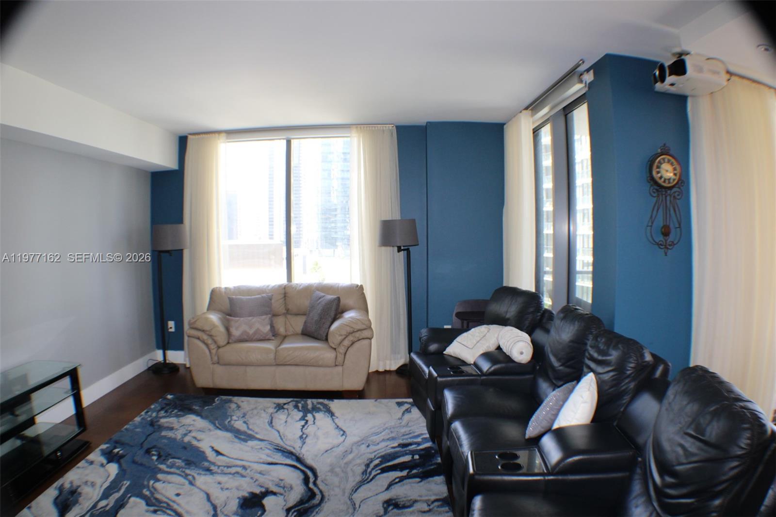 31 SE 6th St #1801, Miami FL 33131