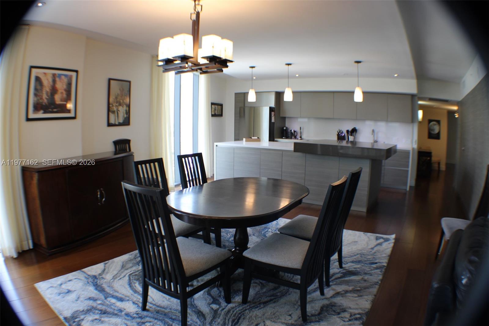 31 SE 6th St #1801, Miami FL 33131