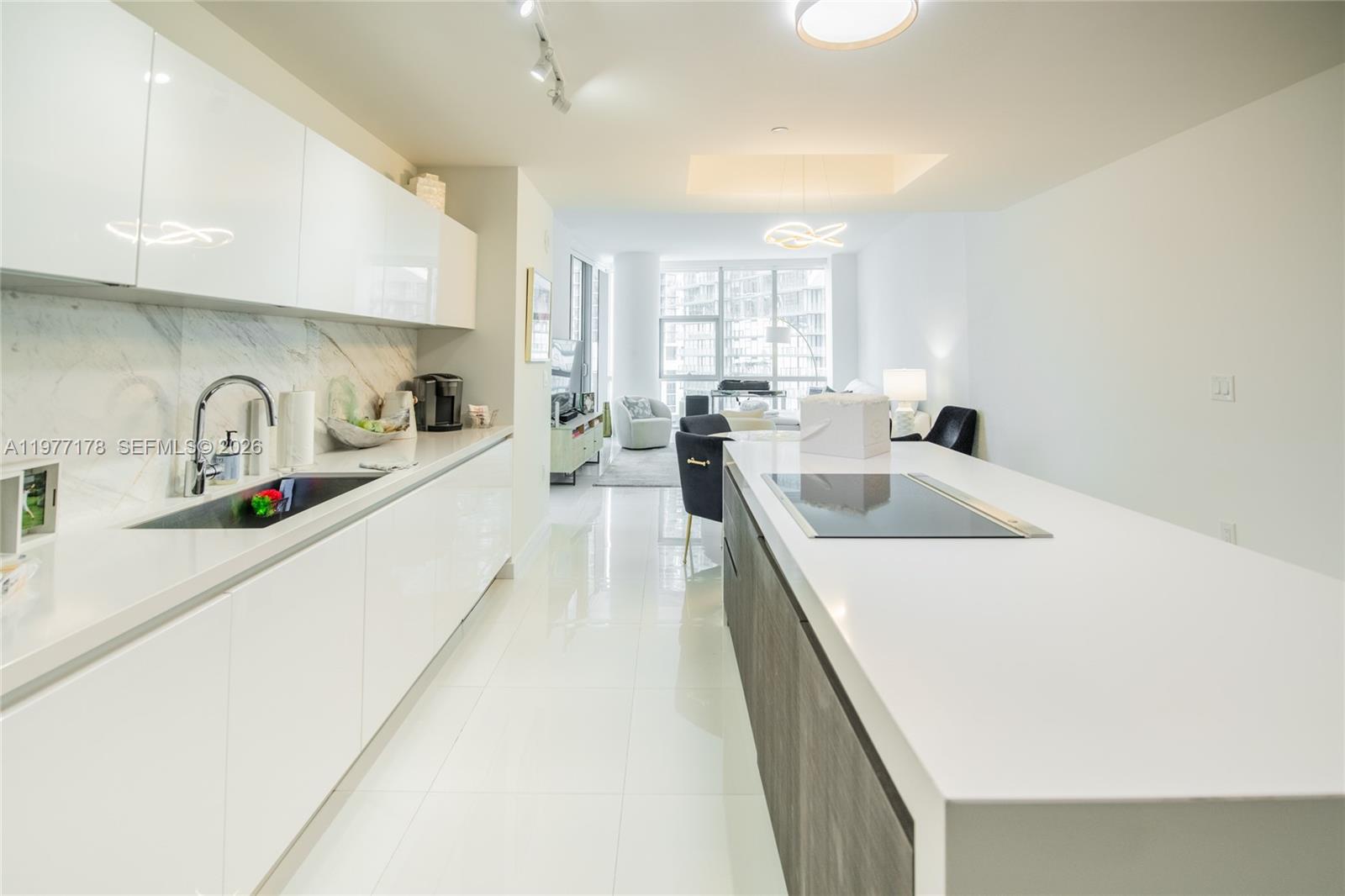 851 NE 1st Ave #811, Miami FL 33132