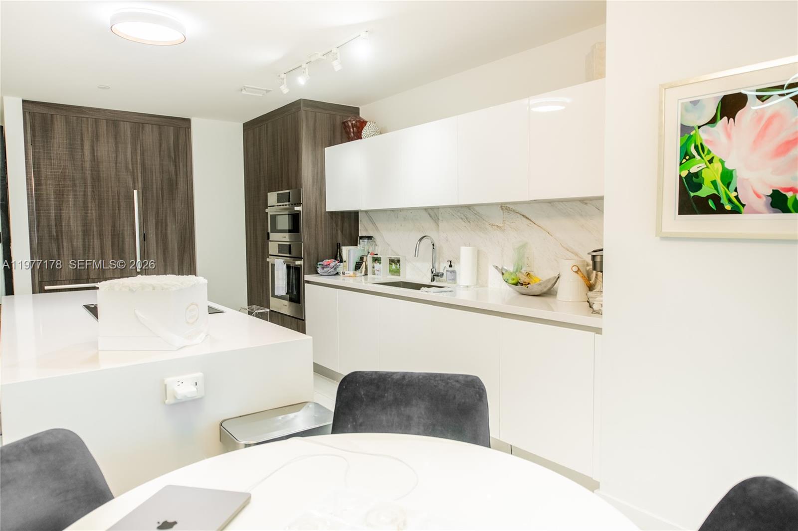 851 NE 1st Ave #811, Miami FL 33132