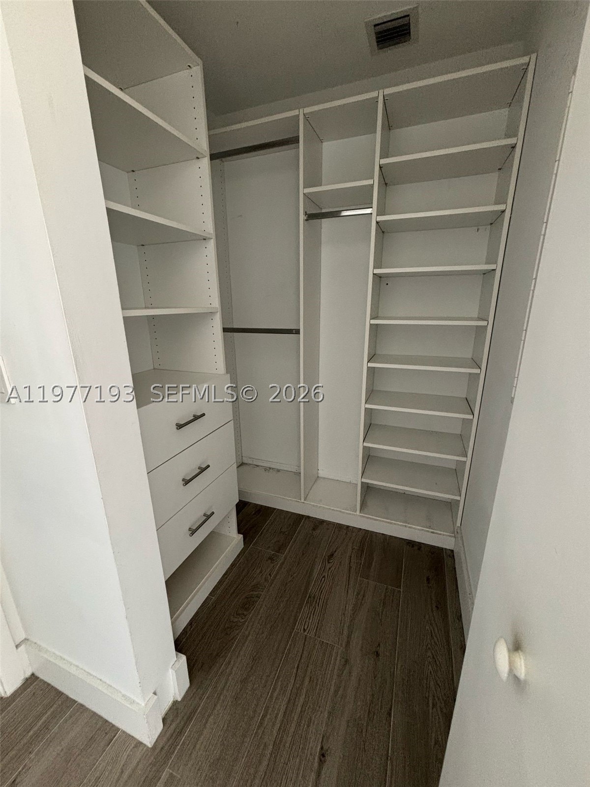 121 NE 34th St #1503, Miami FL 33137