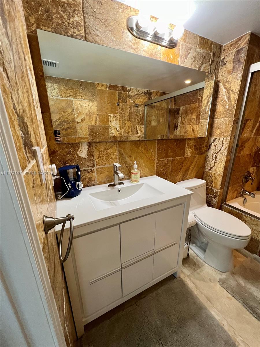 90 Alton Rd #3007, Miami Beach FL 33139
