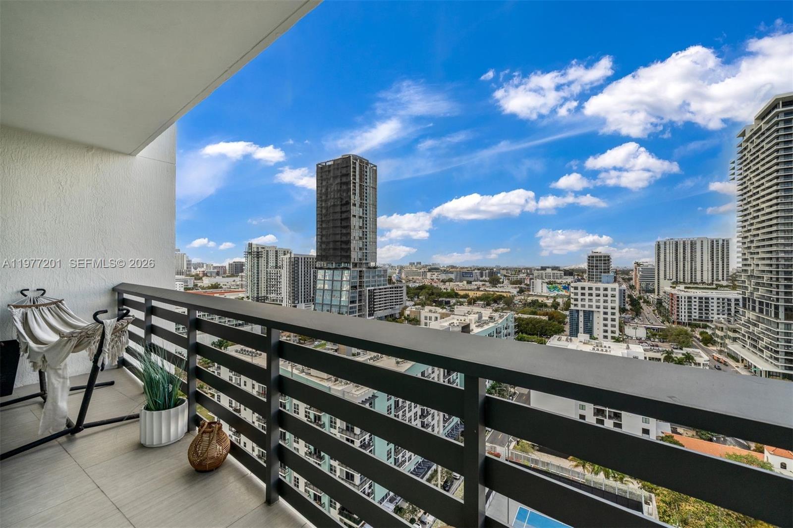 460 NE 28th St #1901, Miami FL 33137