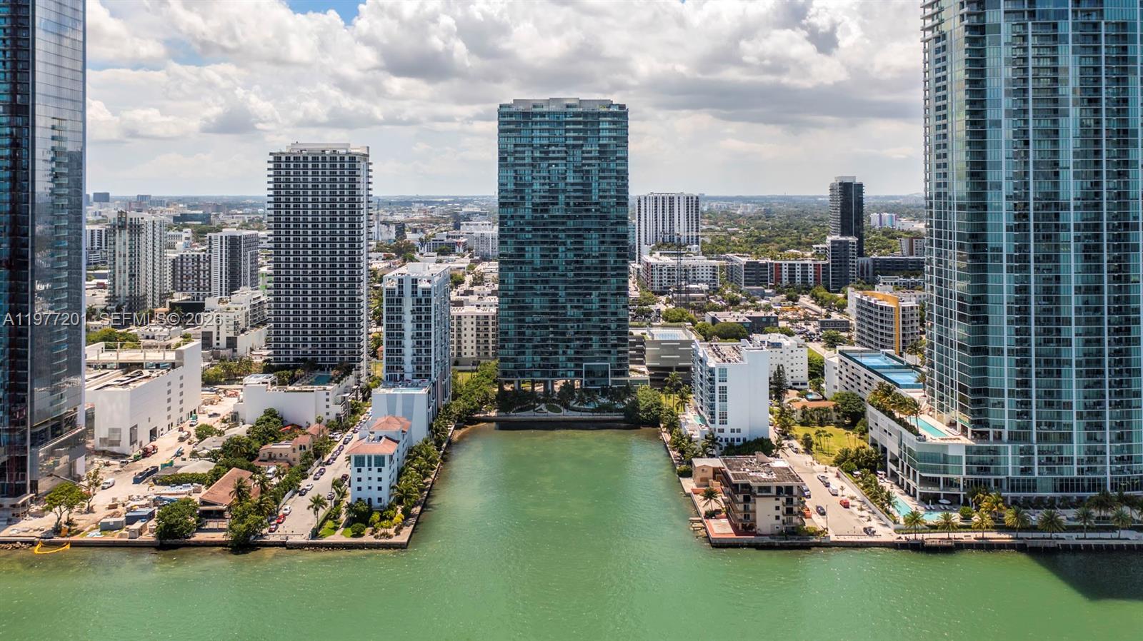 460 NE 28th St #1901, Miami FL 33137