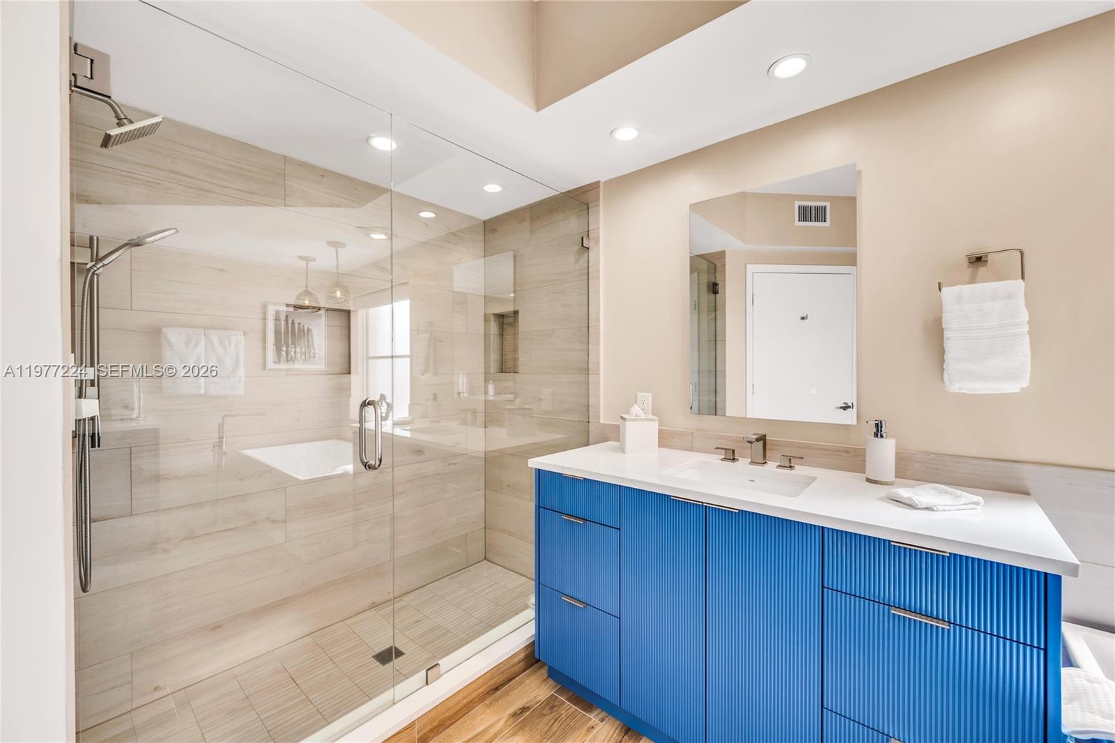 2051 SE 3rd St #407, Deerfield Beach FL 33441