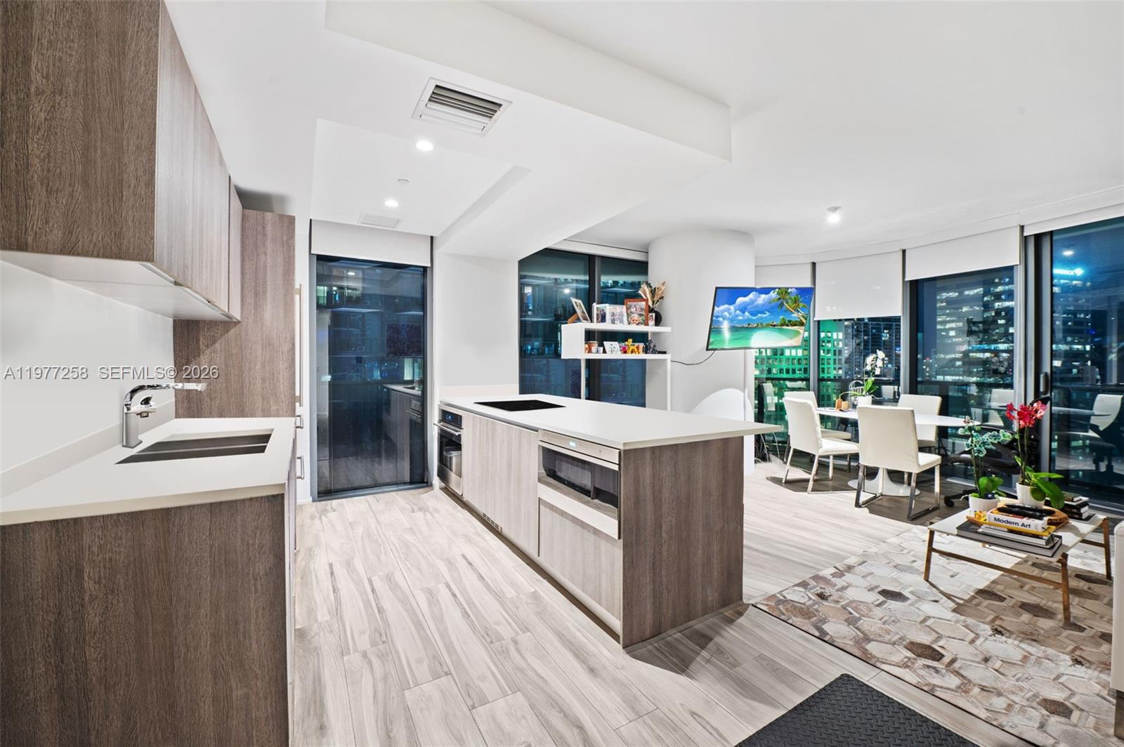801 S Miami Ave #2705, Miami FL 33130