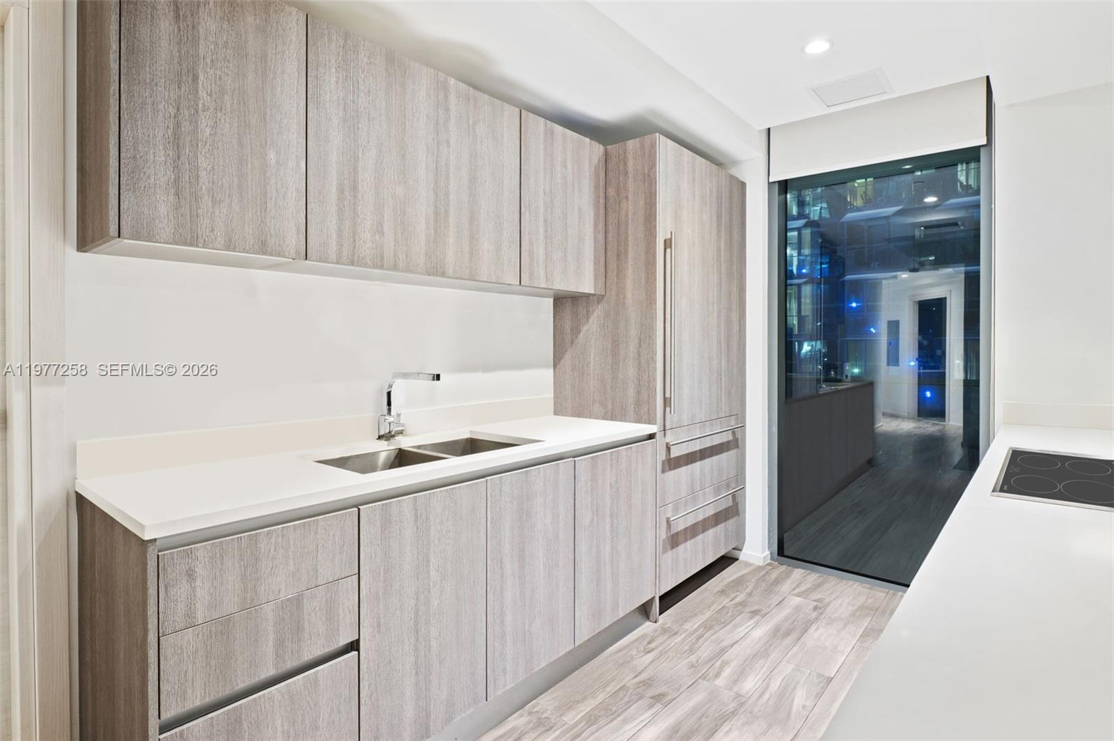 801 S Miami Ave #2705, Miami FL 33130