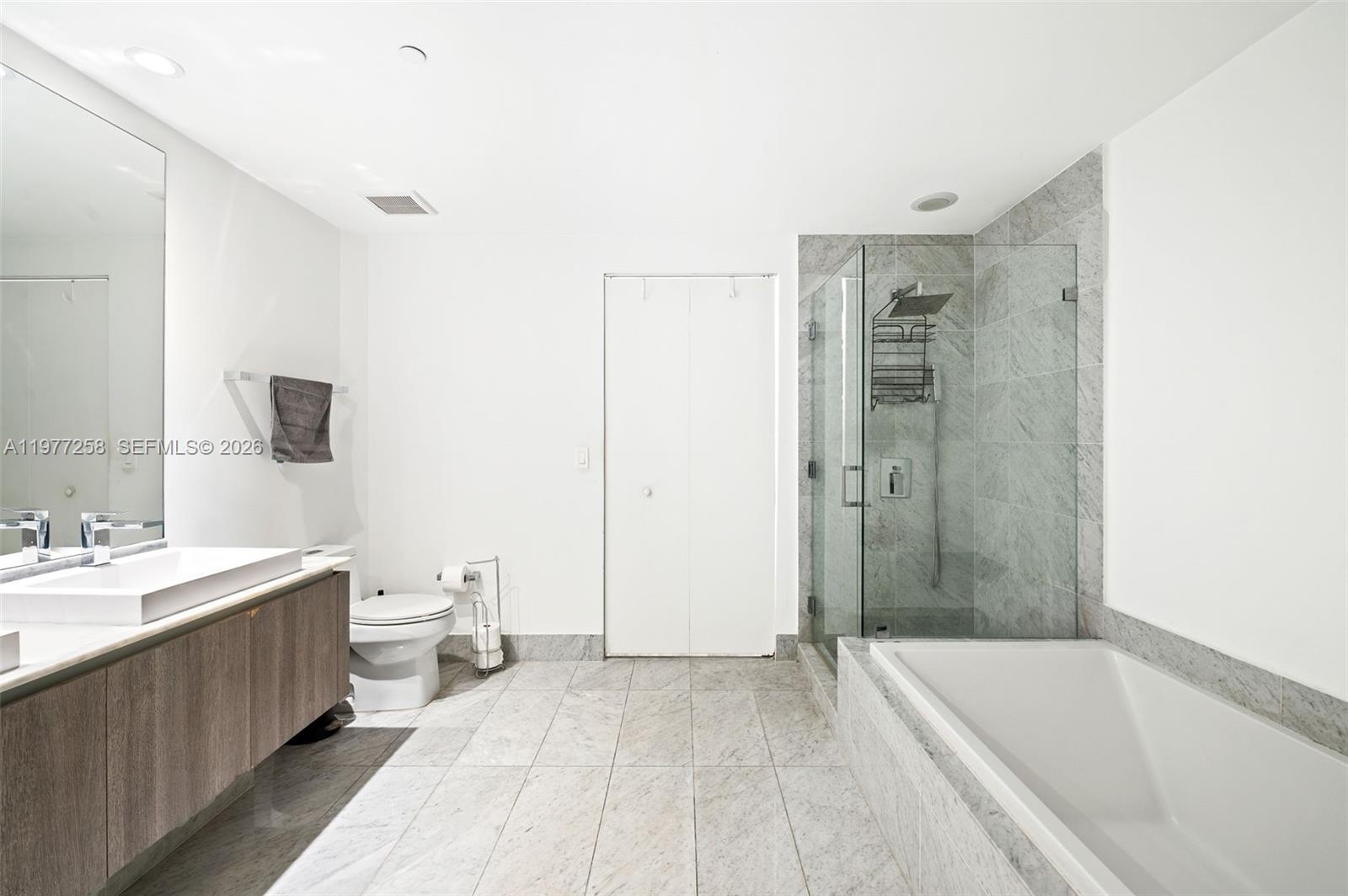 801 S Miami Ave #2705, Miami FL 33130