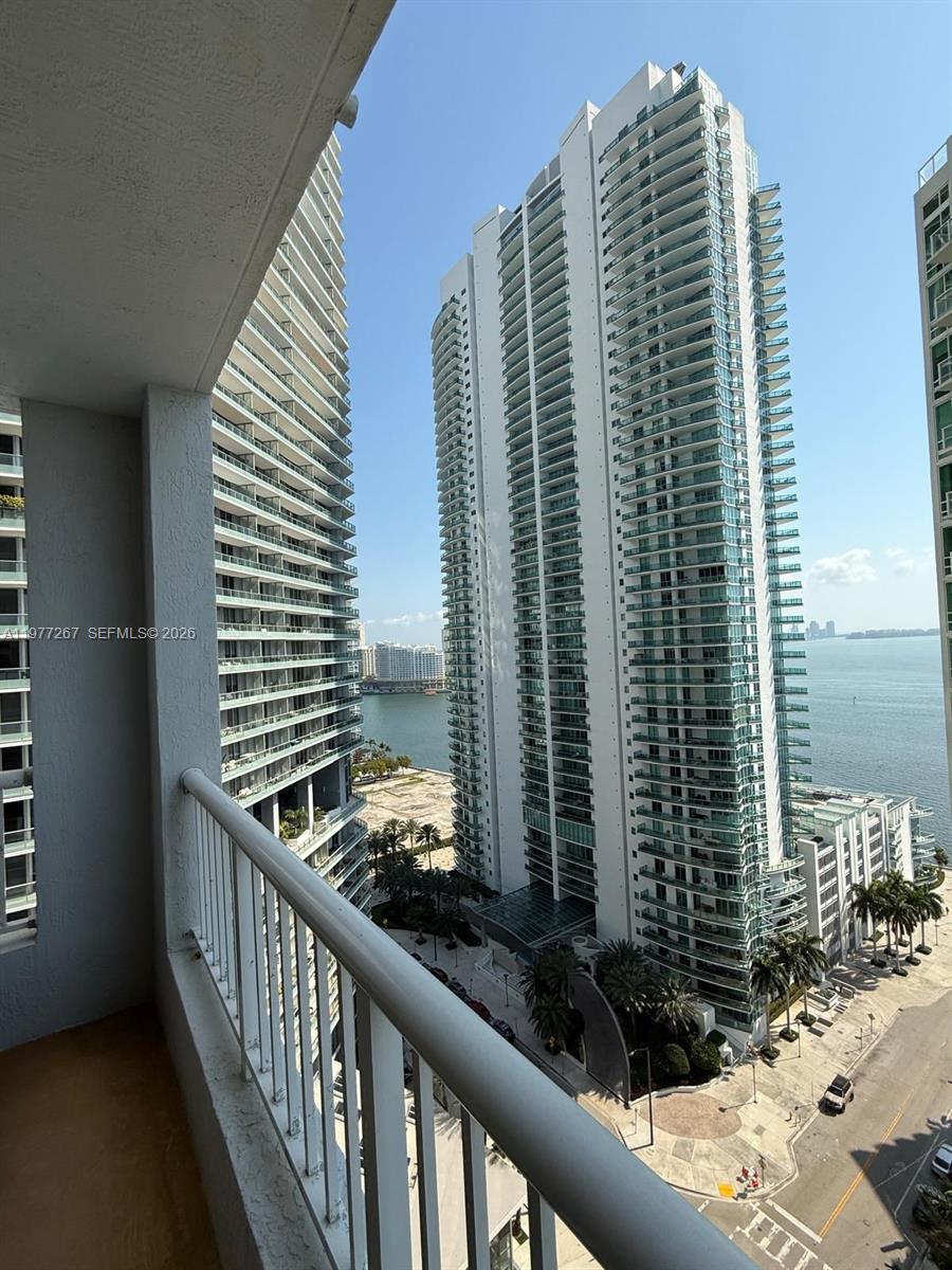 170 SE 14th St #2202, Miami FL 33131