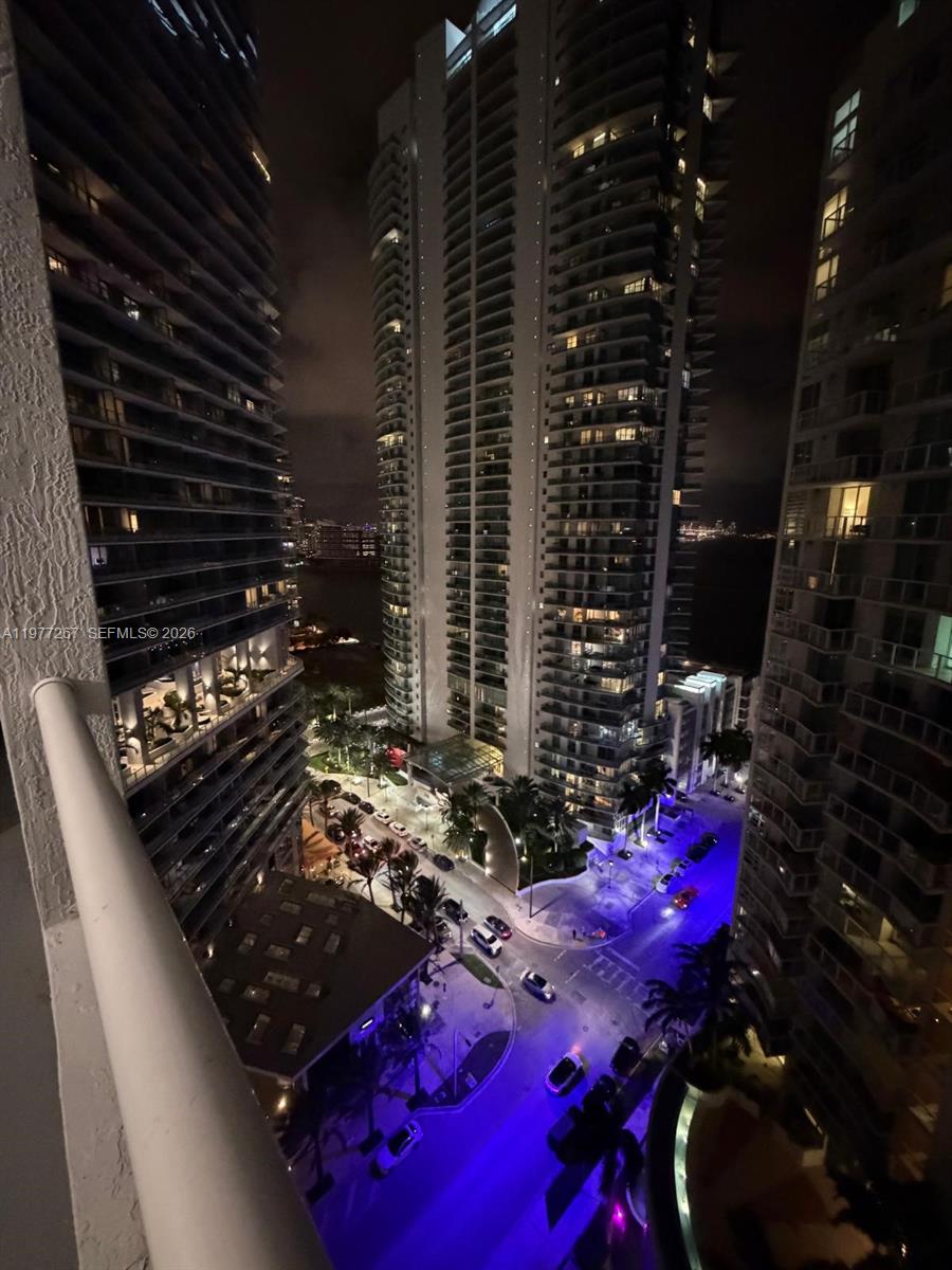 170 SE 14th St #2202, Miami FL 33131