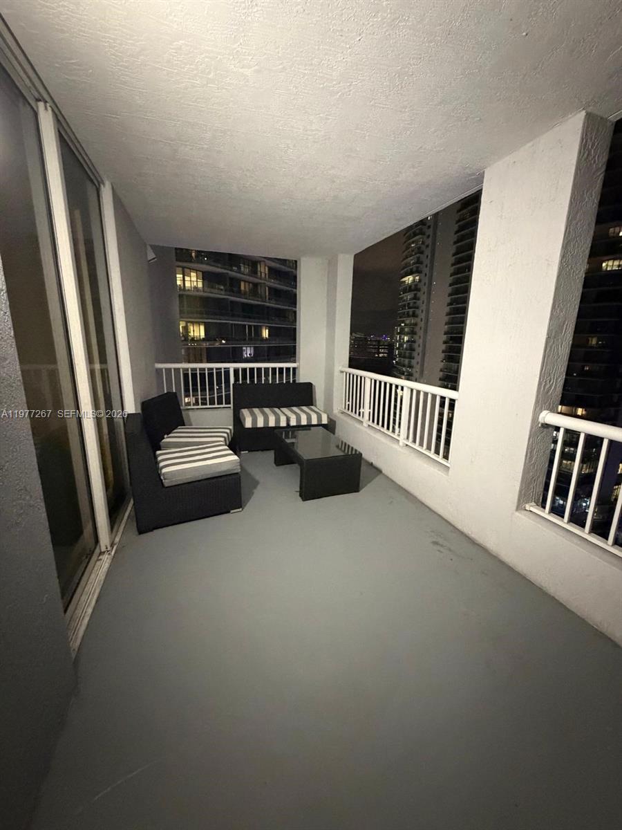 170 SE 14th St #2202, Miami FL 33131