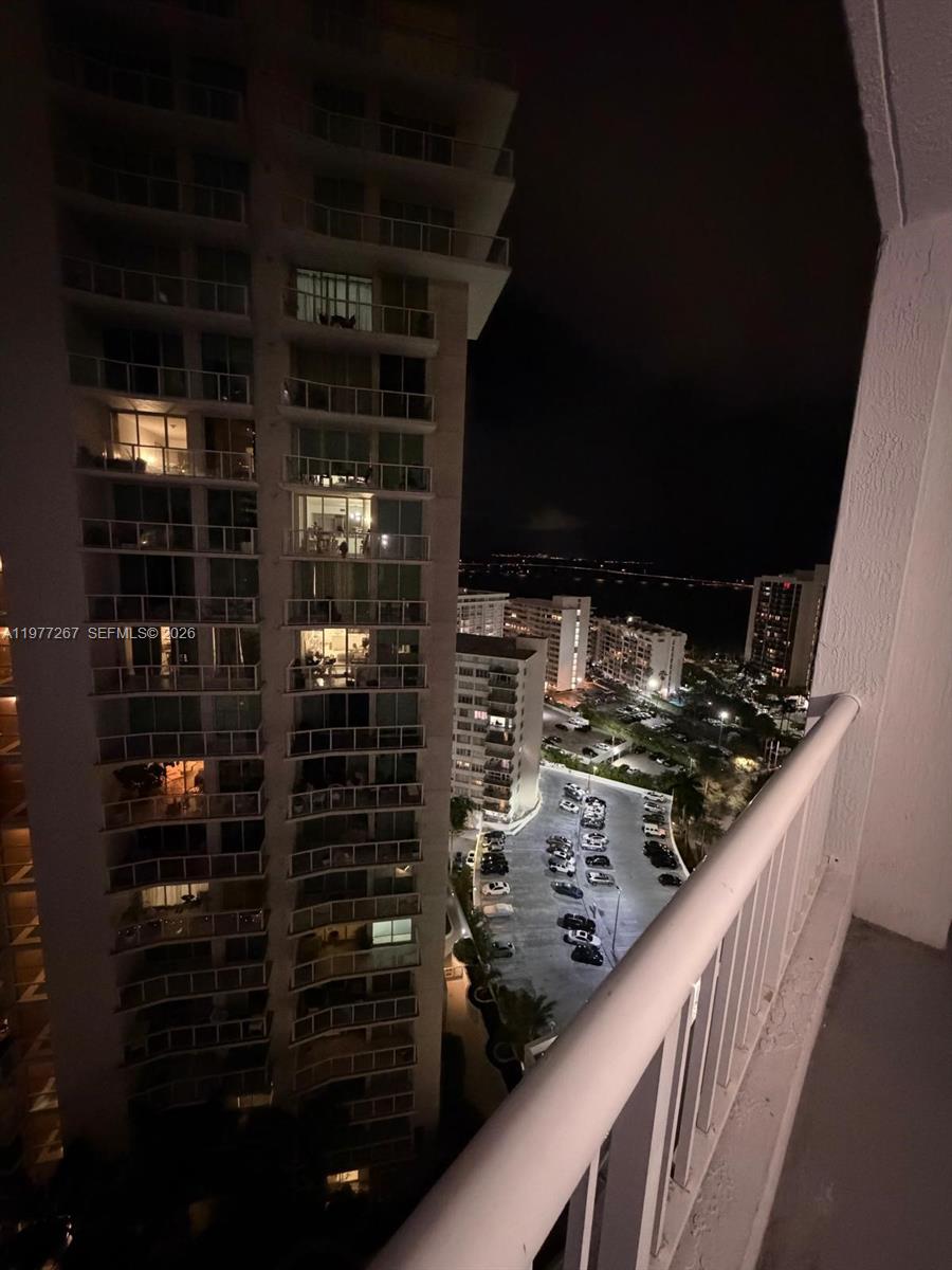 170 SE 14th St #2202, Miami FL 33131