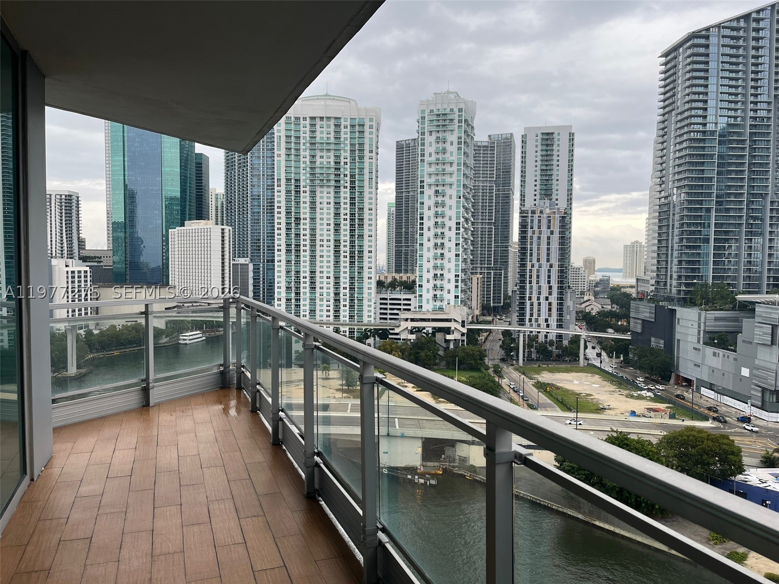 92 SW 3rd St #1801, Miami FL 33130