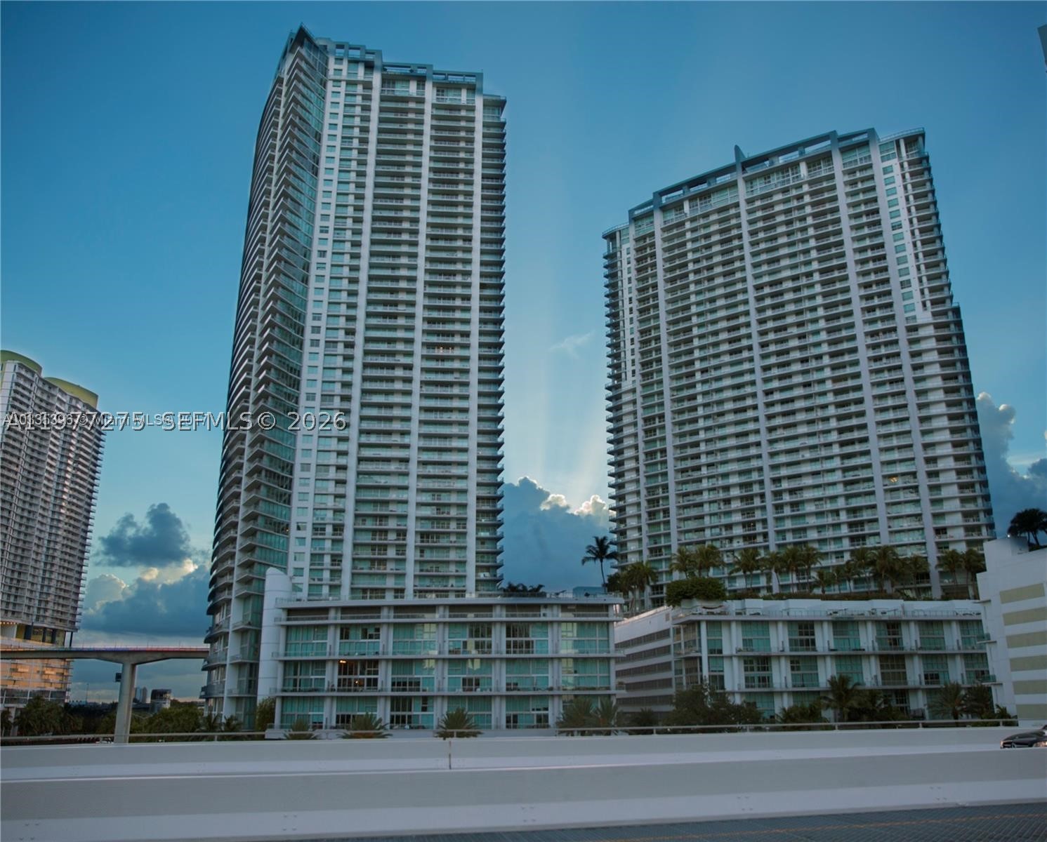 92 SW 3rd St #1801, Miami FL 33130
