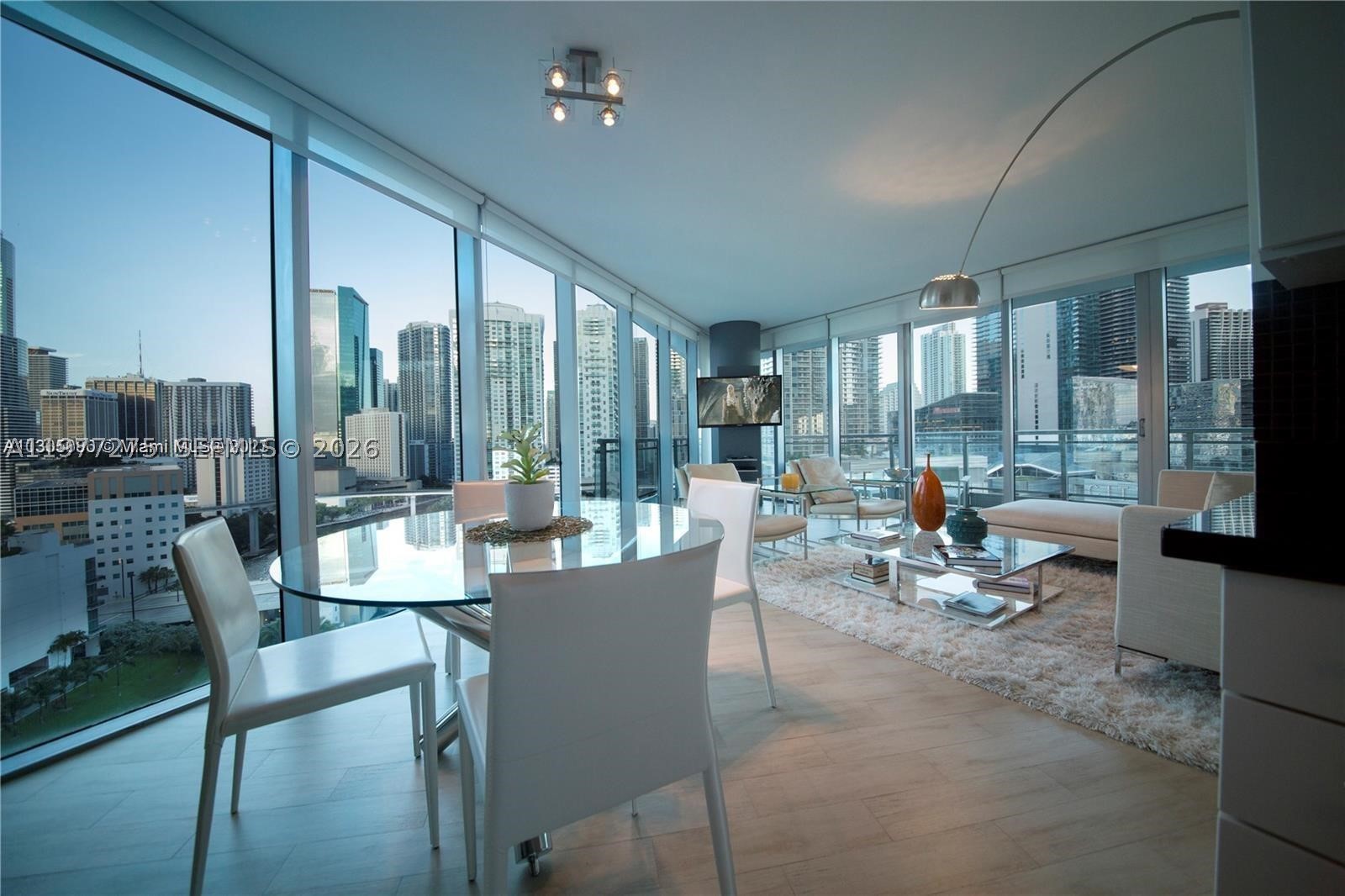 92 SW 3rd St #1801, Miami FL 33130