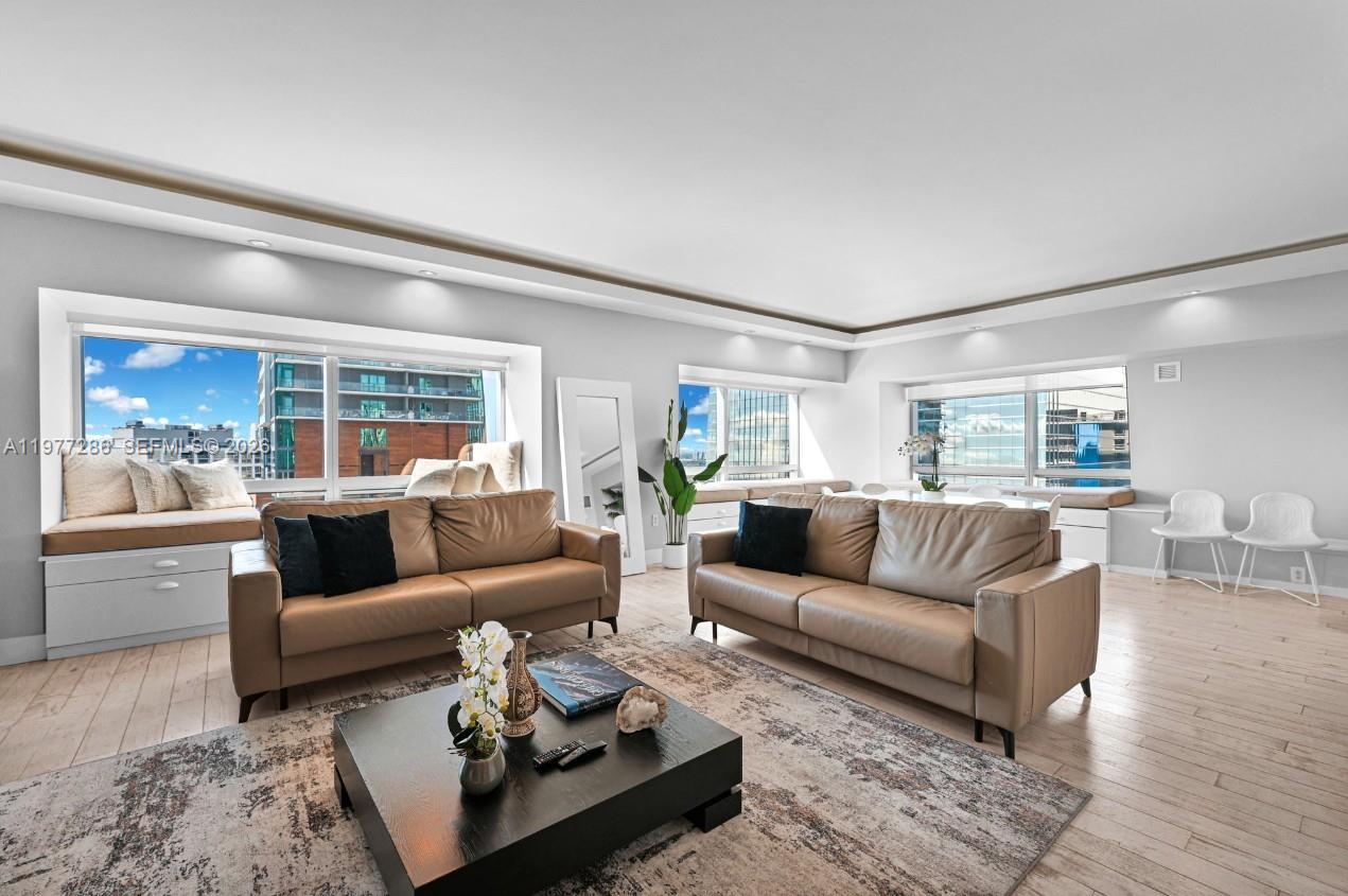 1435 Brickell Ave #3401, Miami FL 33131