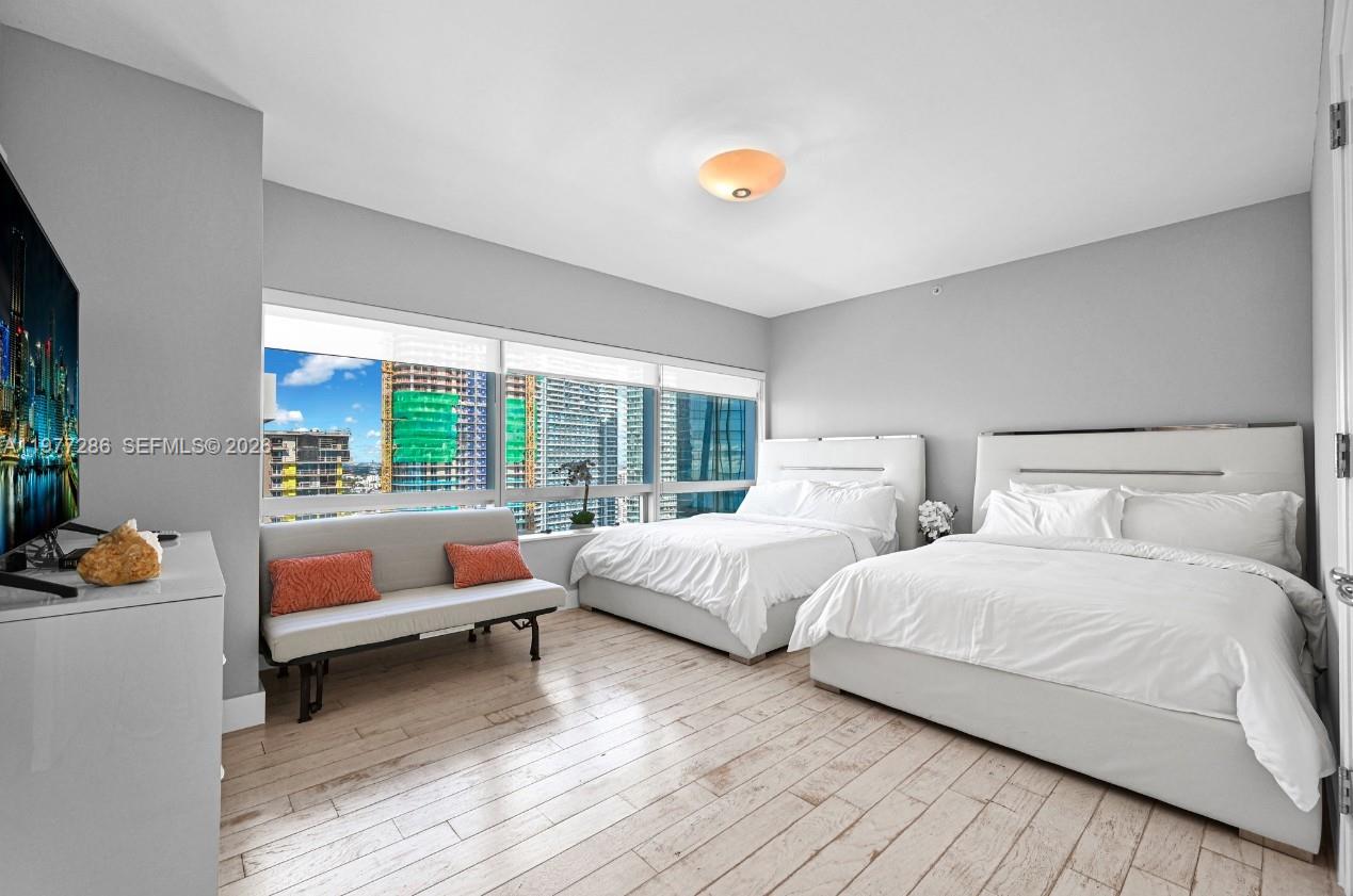 1435 Brickell Ave #3401, Miami FL 33131