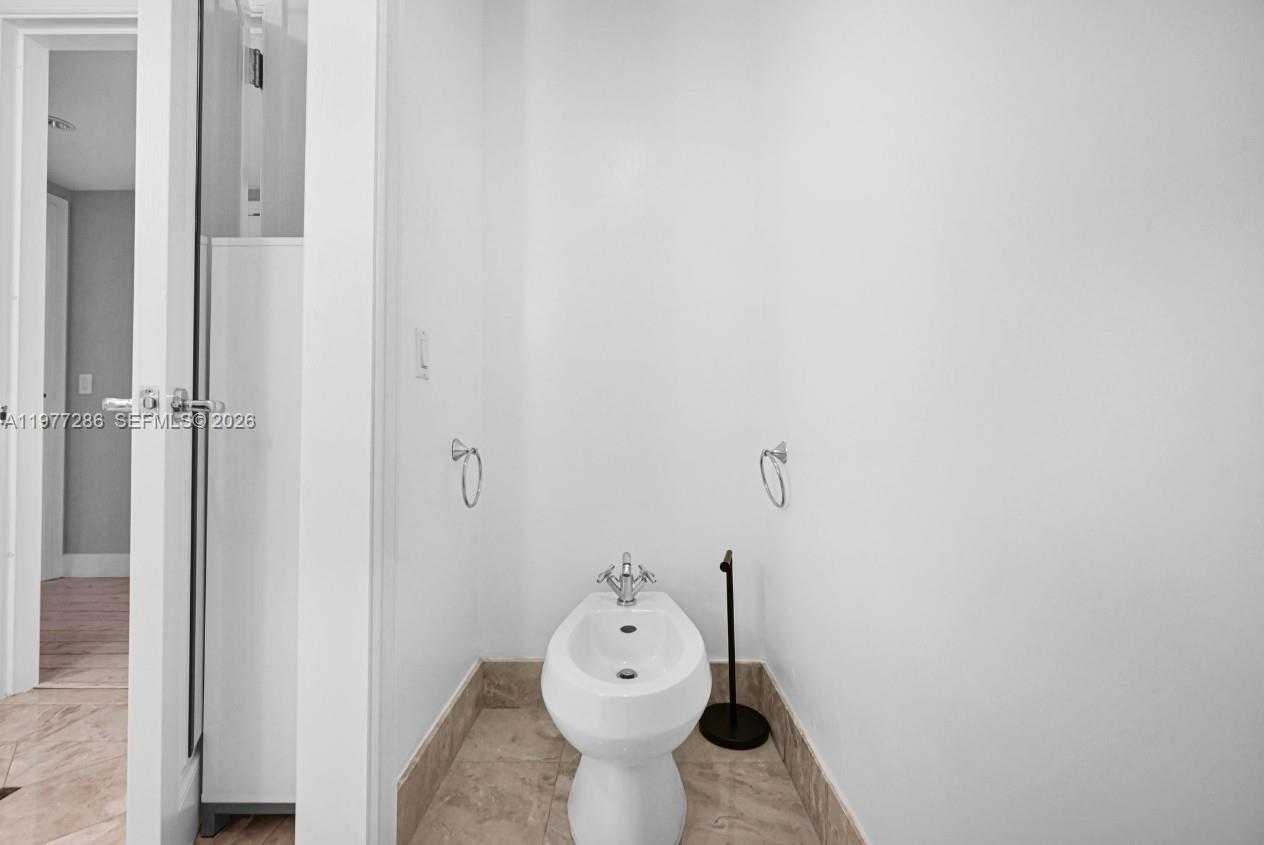 1435 Brickell Ave #3401, Miami FL 33131