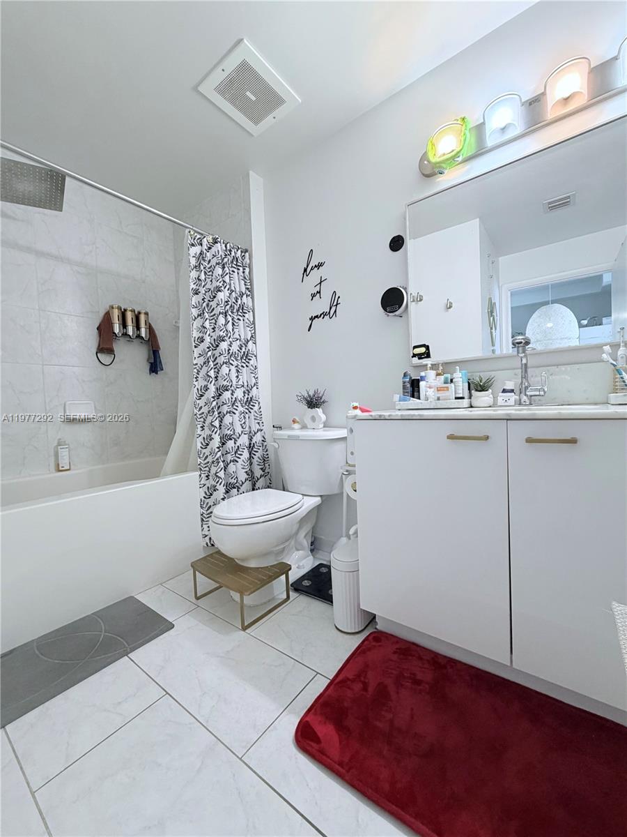 133 NE 2nd Ave #2009, Miami FL 33132