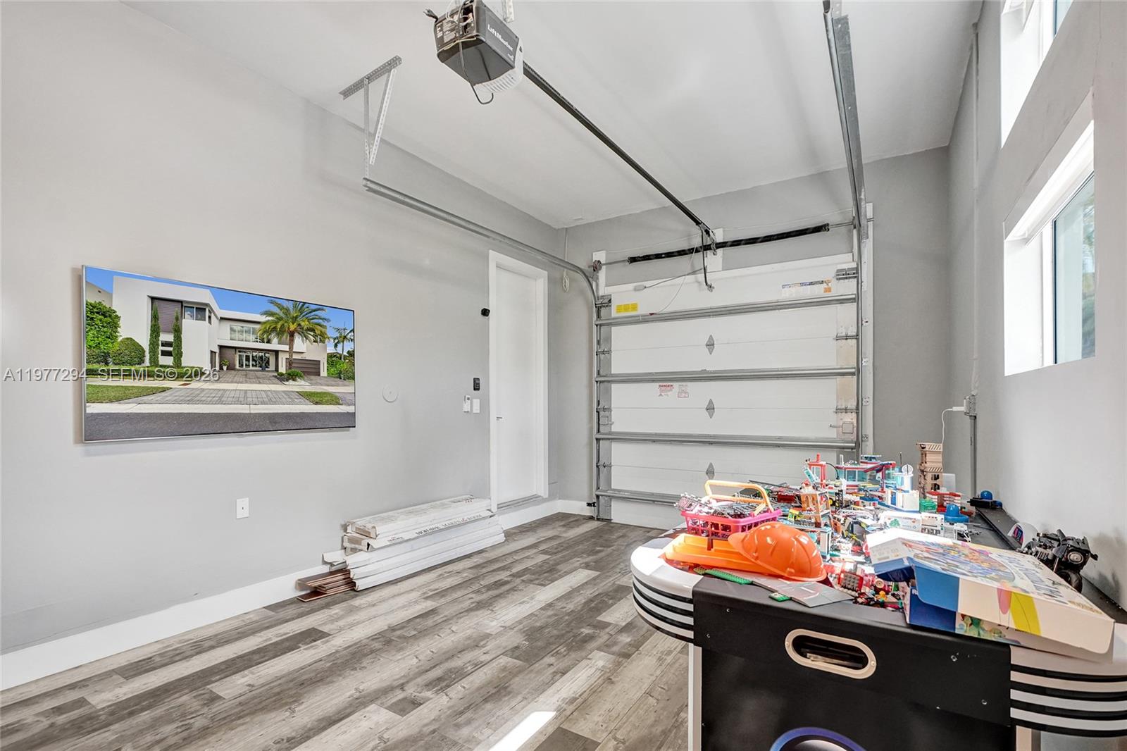 10223 NW 75th Ter, Doral FL 33178