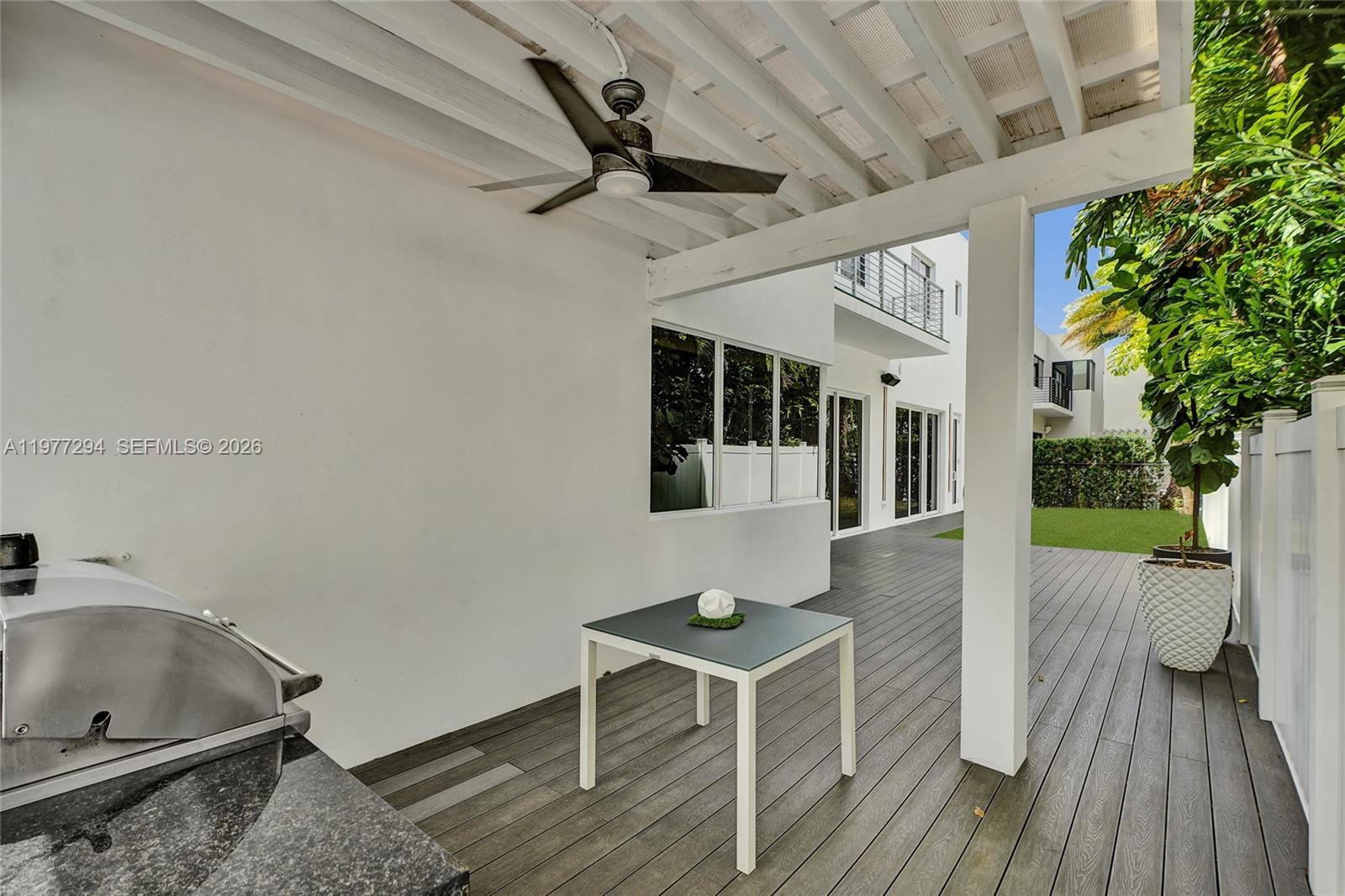 10223 NW 75th Ter, Doral FL 33178