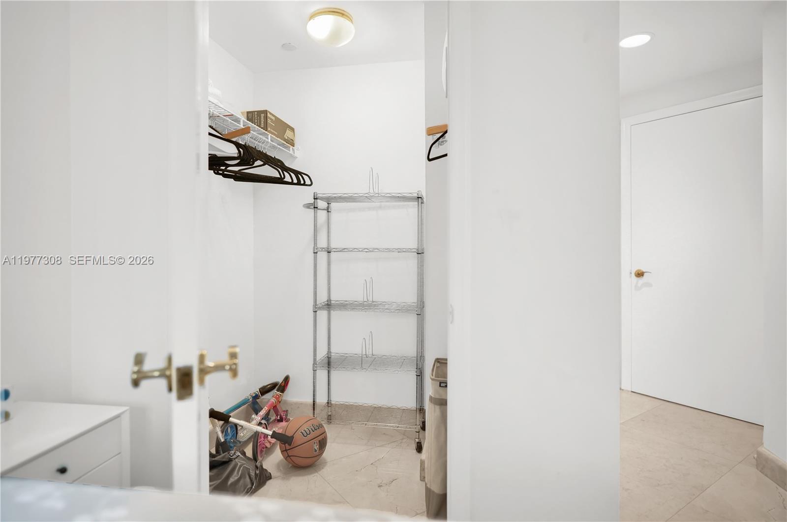 4779 Collins Ave #1007, Miami Beach FL 33140
