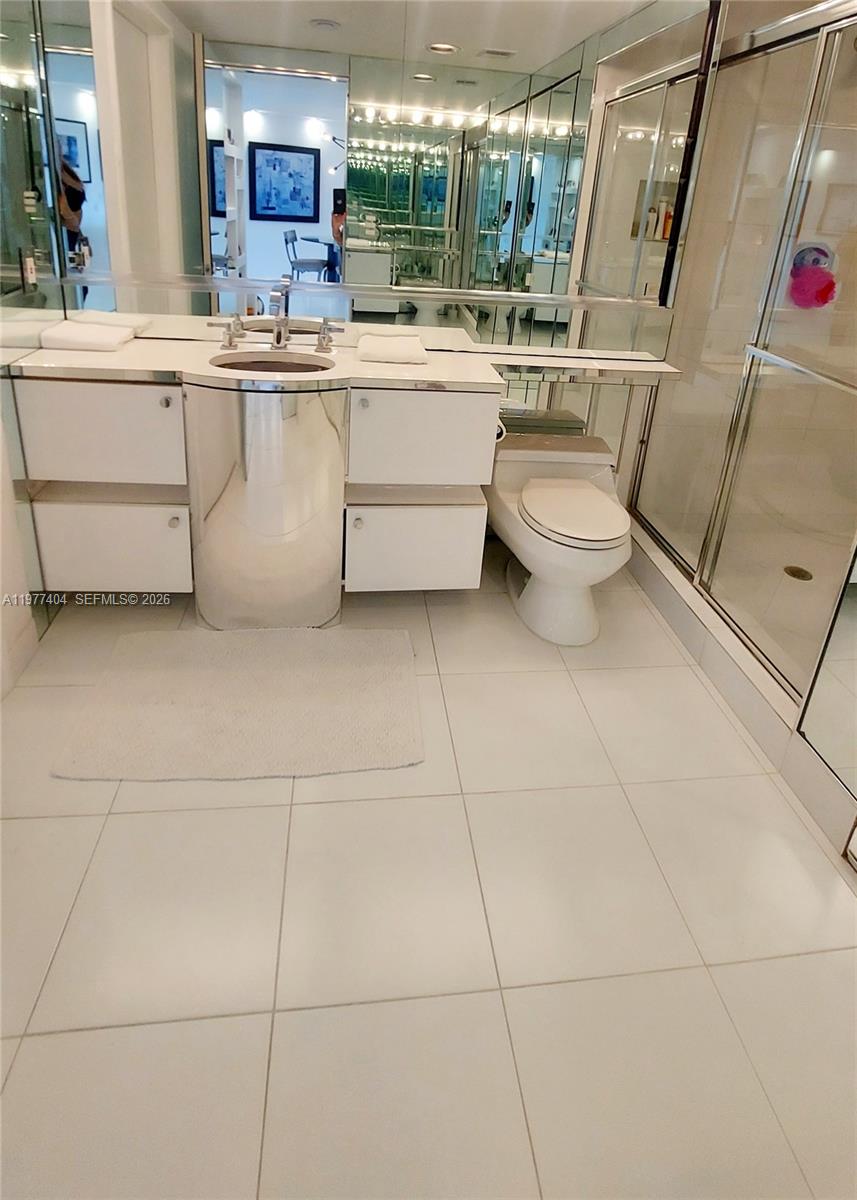 1000 W Island Blvd #508, Aventura FL 33160