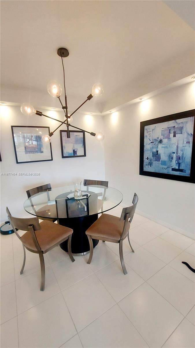1000 W Island Blvd #508, Aventura FL 33160