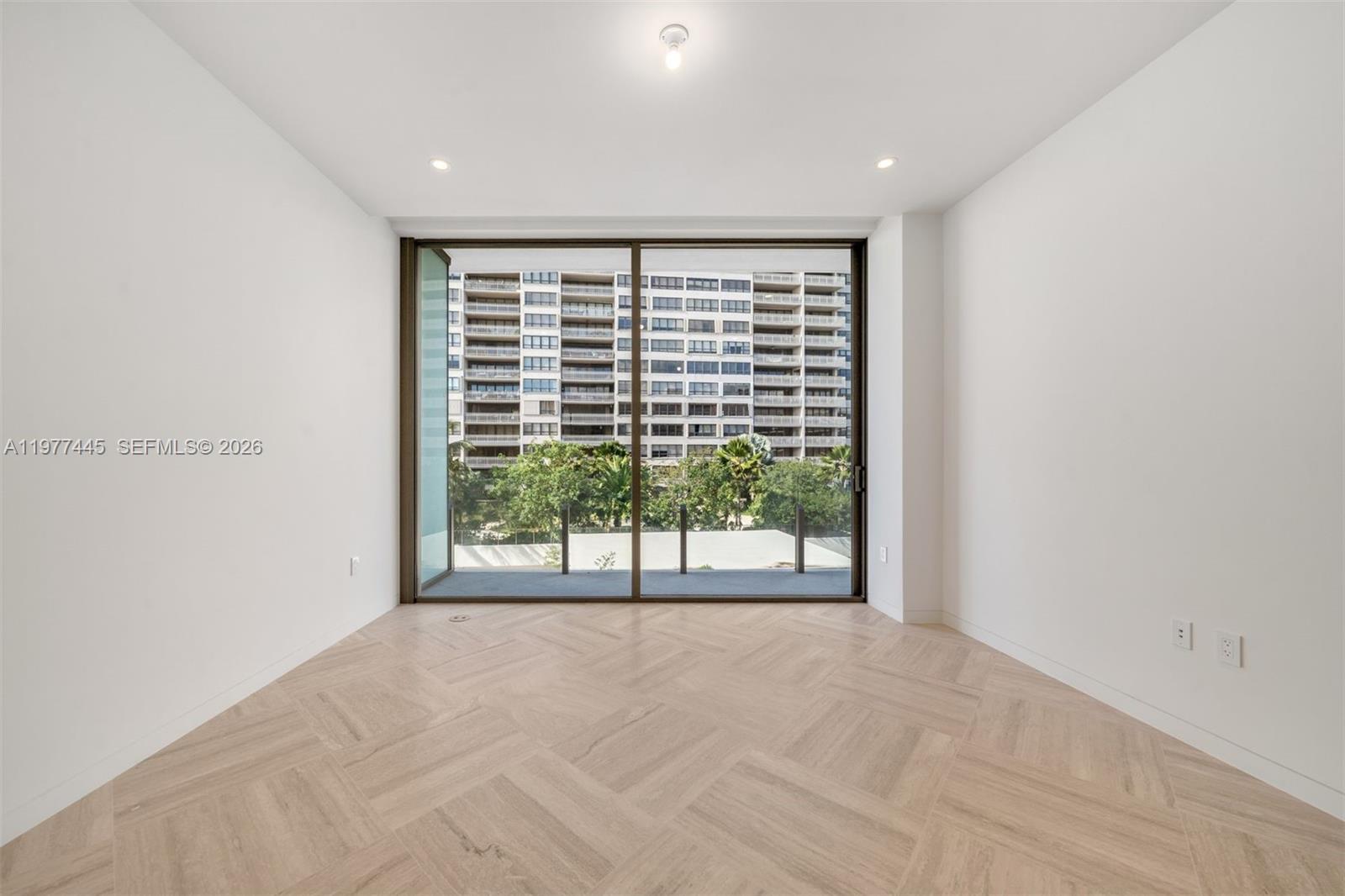 5 GROVE ISLE DR #M403, Coconut Grove FL 33133