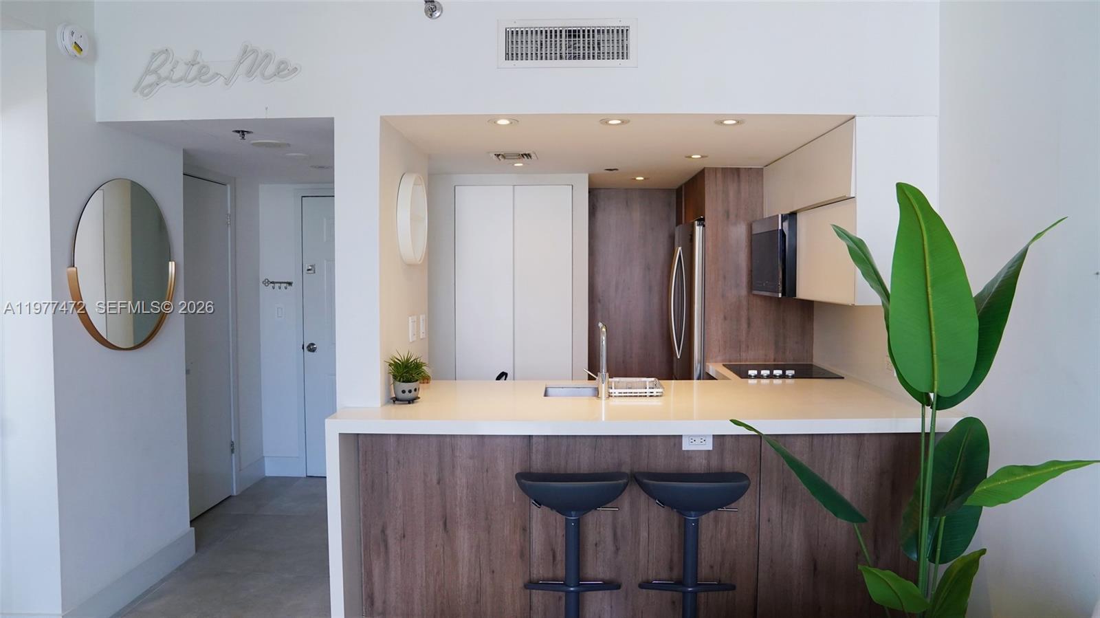 540 Brickell Key Dr #1711, Miami FL 33131