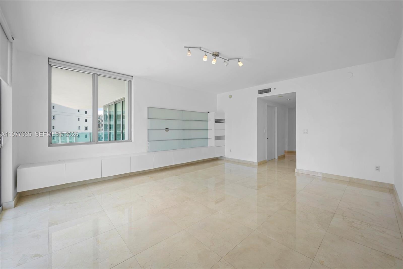 1331 Brickell Bay Dr #911, Miami FL 33131