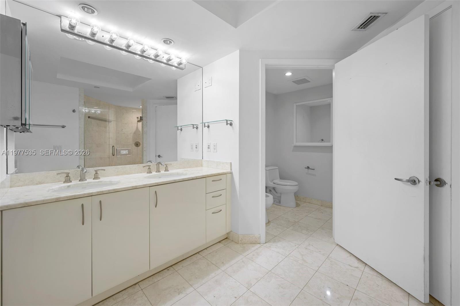 1331 Brickell Bay Dr #911, Miami FL 33131