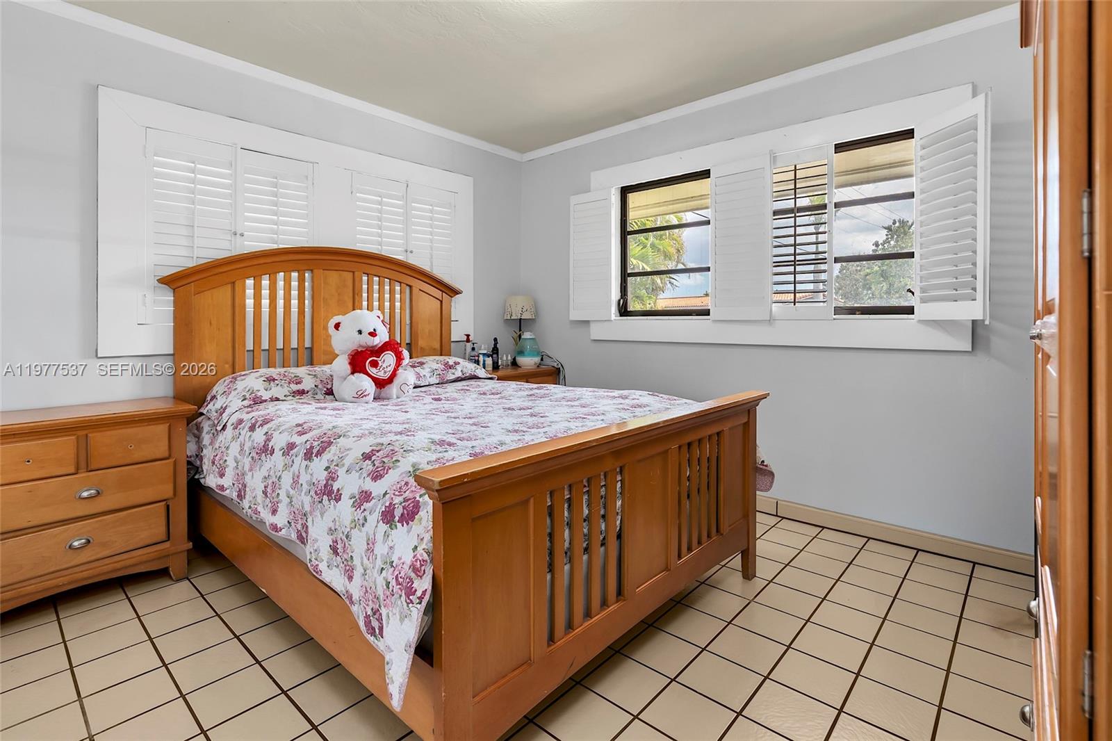9011 SW 18th Ter, Miami FL 33165