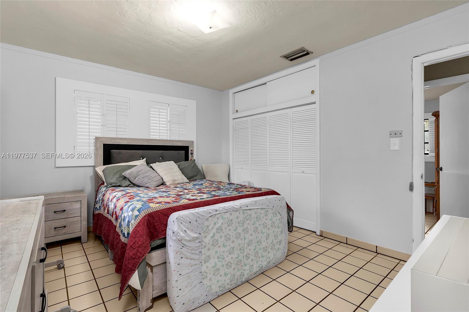 9011 SW 18th Ter, Miami FL 33165