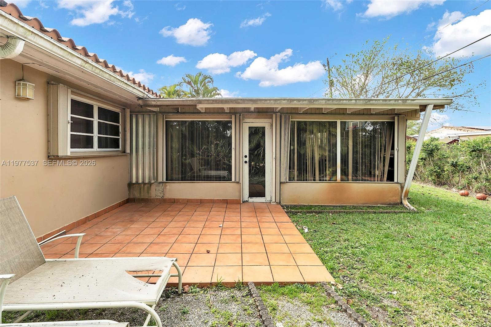 9011 SW 18th Ter, Miami FL 33165