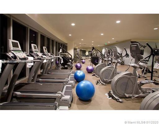 465 Brickell Ave #4804, Miami FL 33131