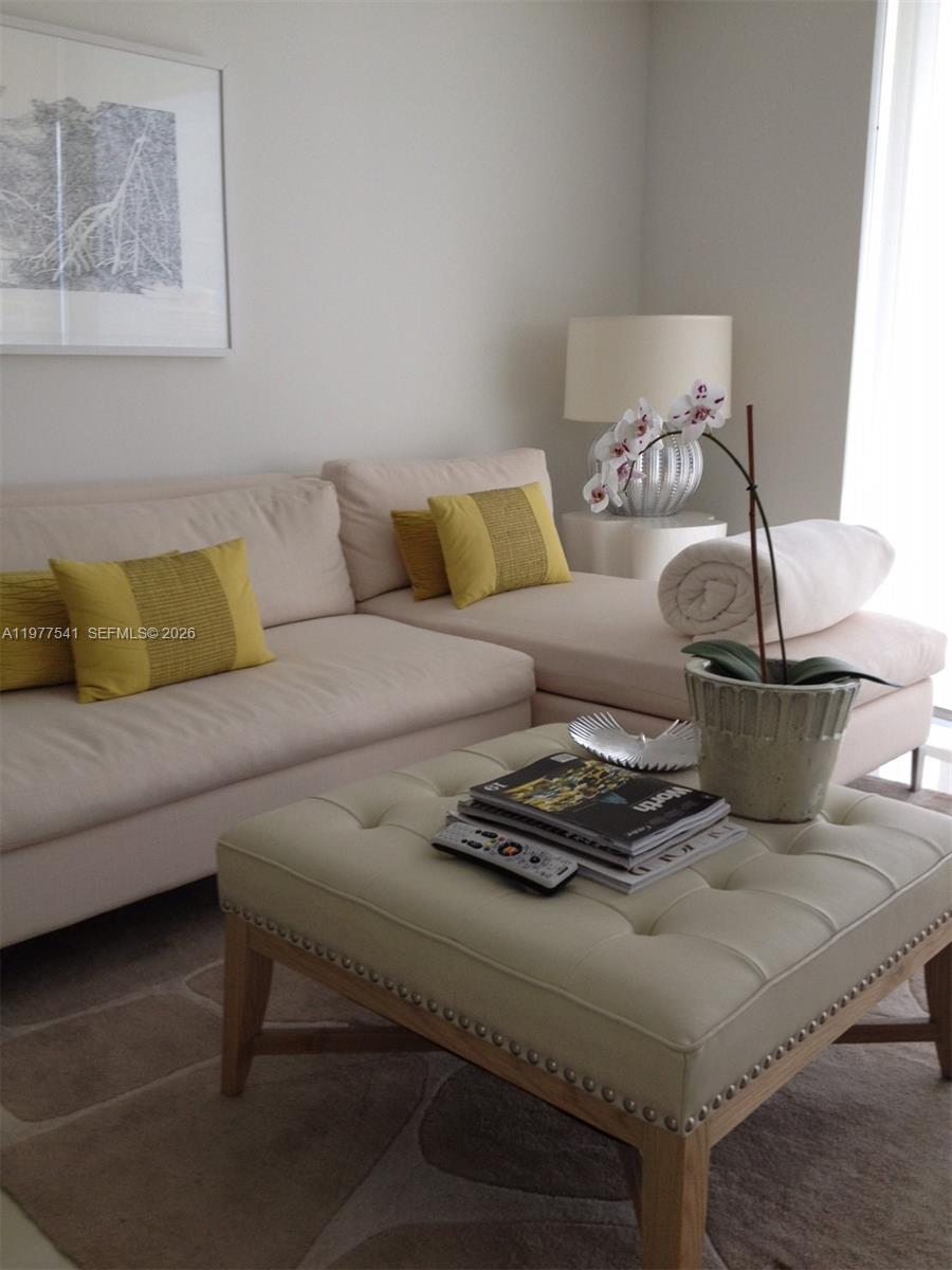 465 Brickell Ave #4804, Miami FL 33131