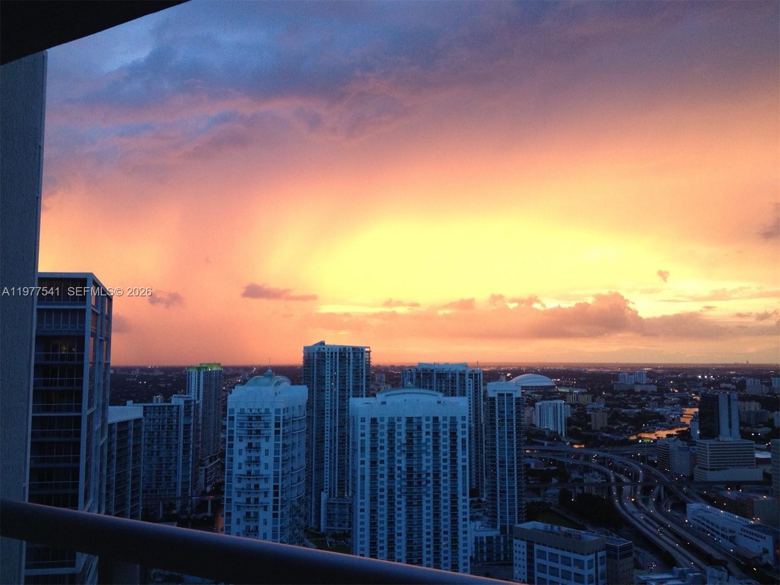 465 Brickell Ave #4804, Miami FL 33131