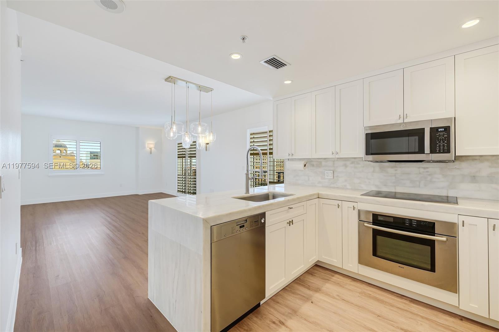 10 Aragon Ave #1117, Coral Gables FL 33134