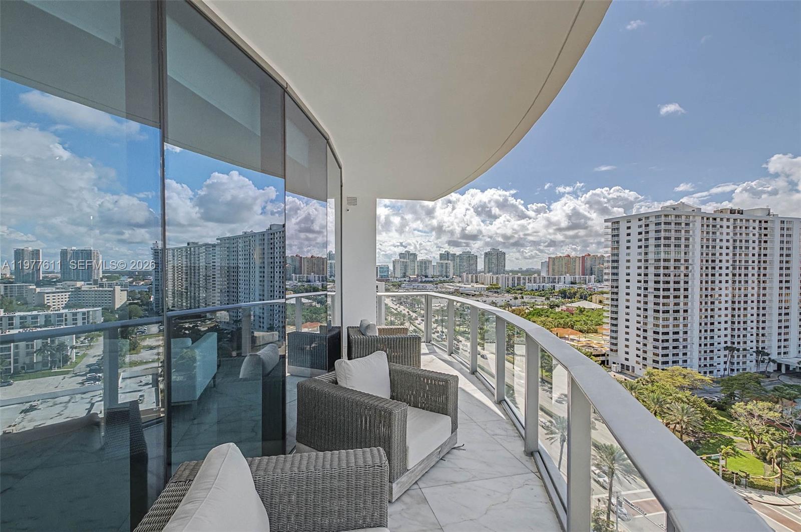 17475 Collins Ave #904, Miami Beach FL 33160