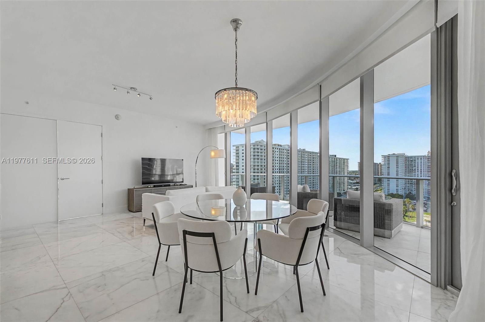 17475 Collins Ave #904, Miami Beach FL 33160