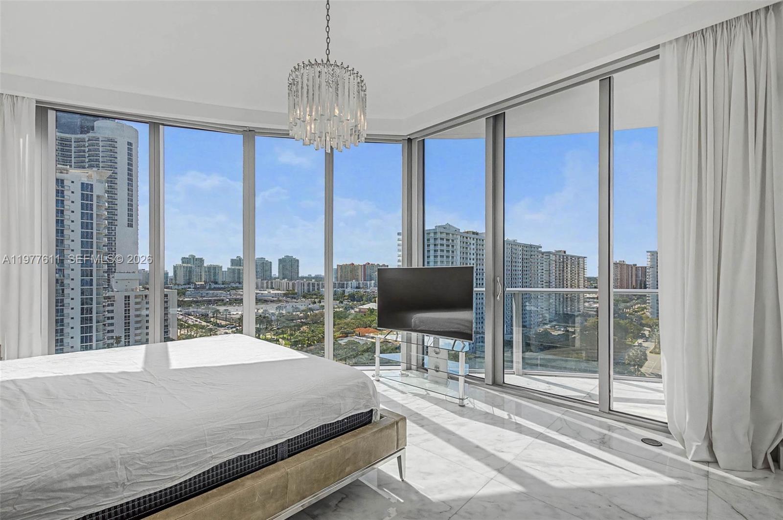 17475 Collins Ave #904, Miami Beach FL 33160