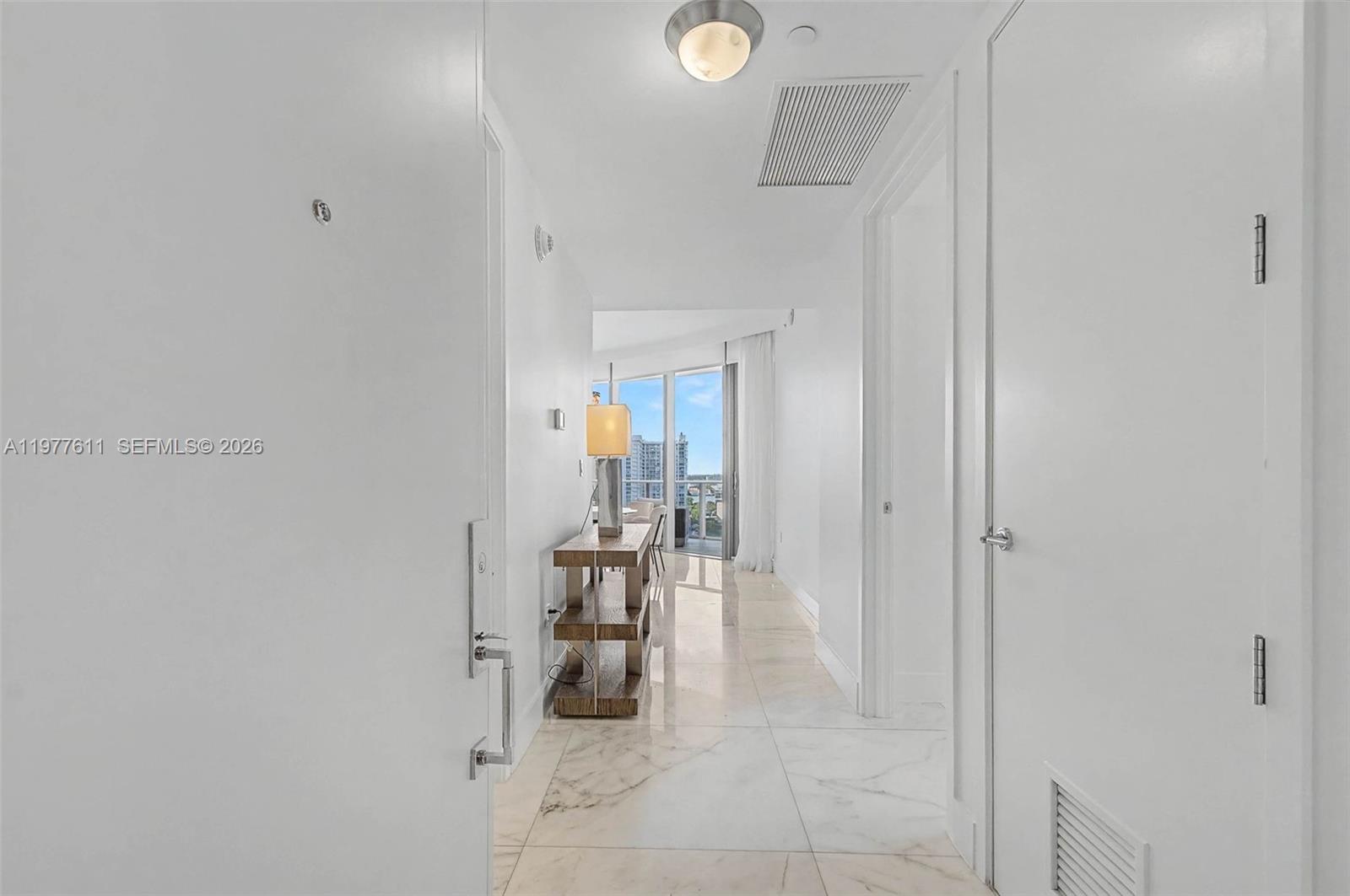 17475 Collins Ave #904, Miami Beach FL 33160