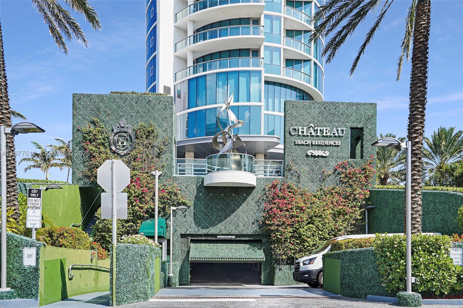 17475 Collins Ave #904, Miami Beach FL 33160