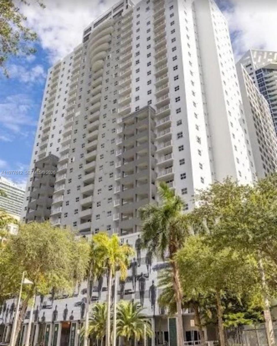 185 SE 14th Ter #812, Miami FL 33131