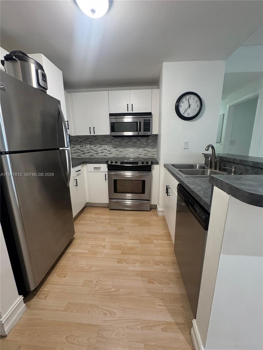 185 SE 14th Ter #812, Miami FL 33131