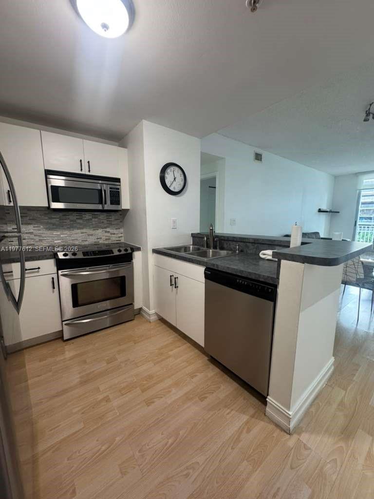 185 SE 14th Ter #812, Miami FL 33131