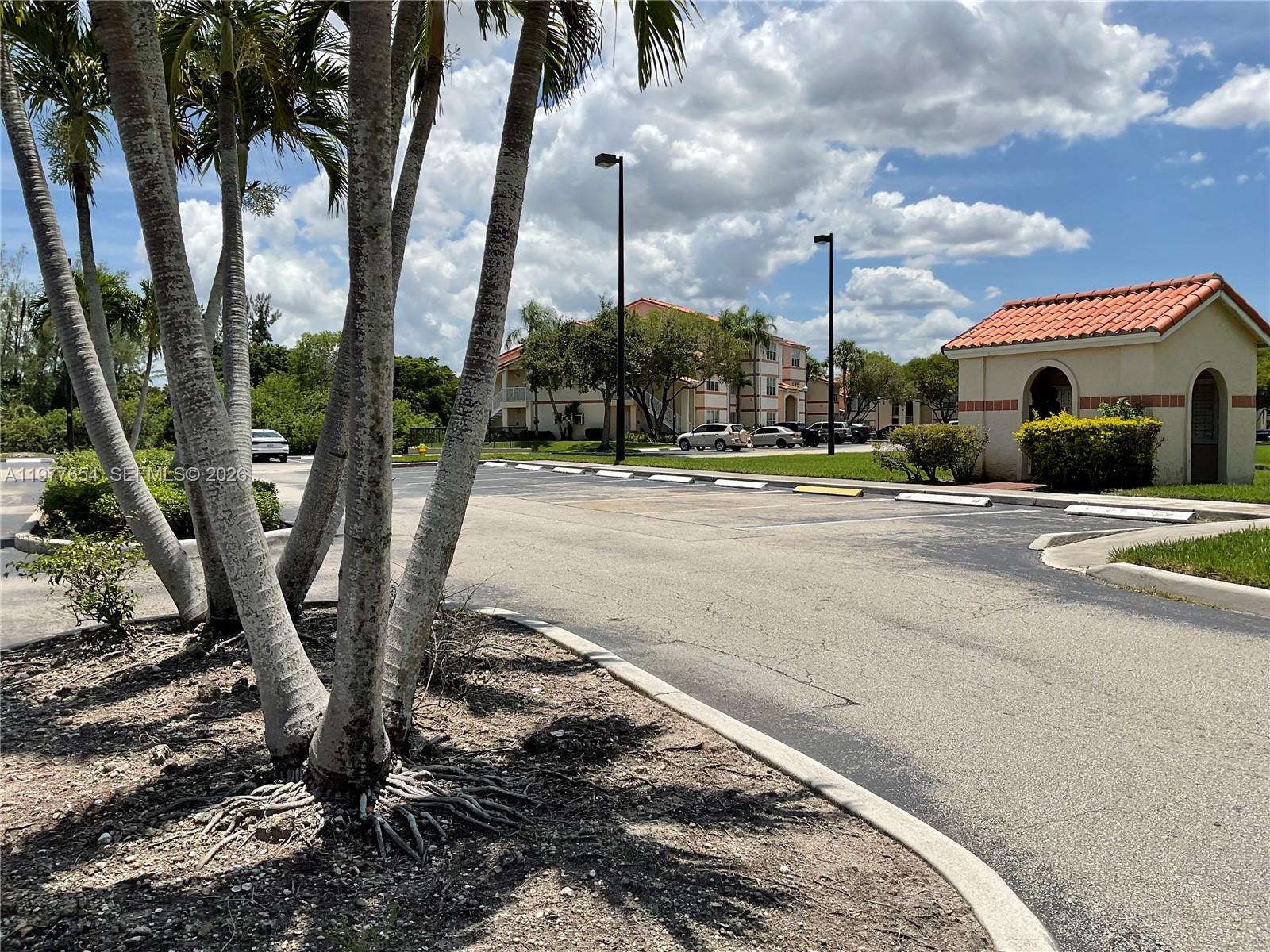 3320 N Pinewalk Dr N #1715, Margate FL 33063