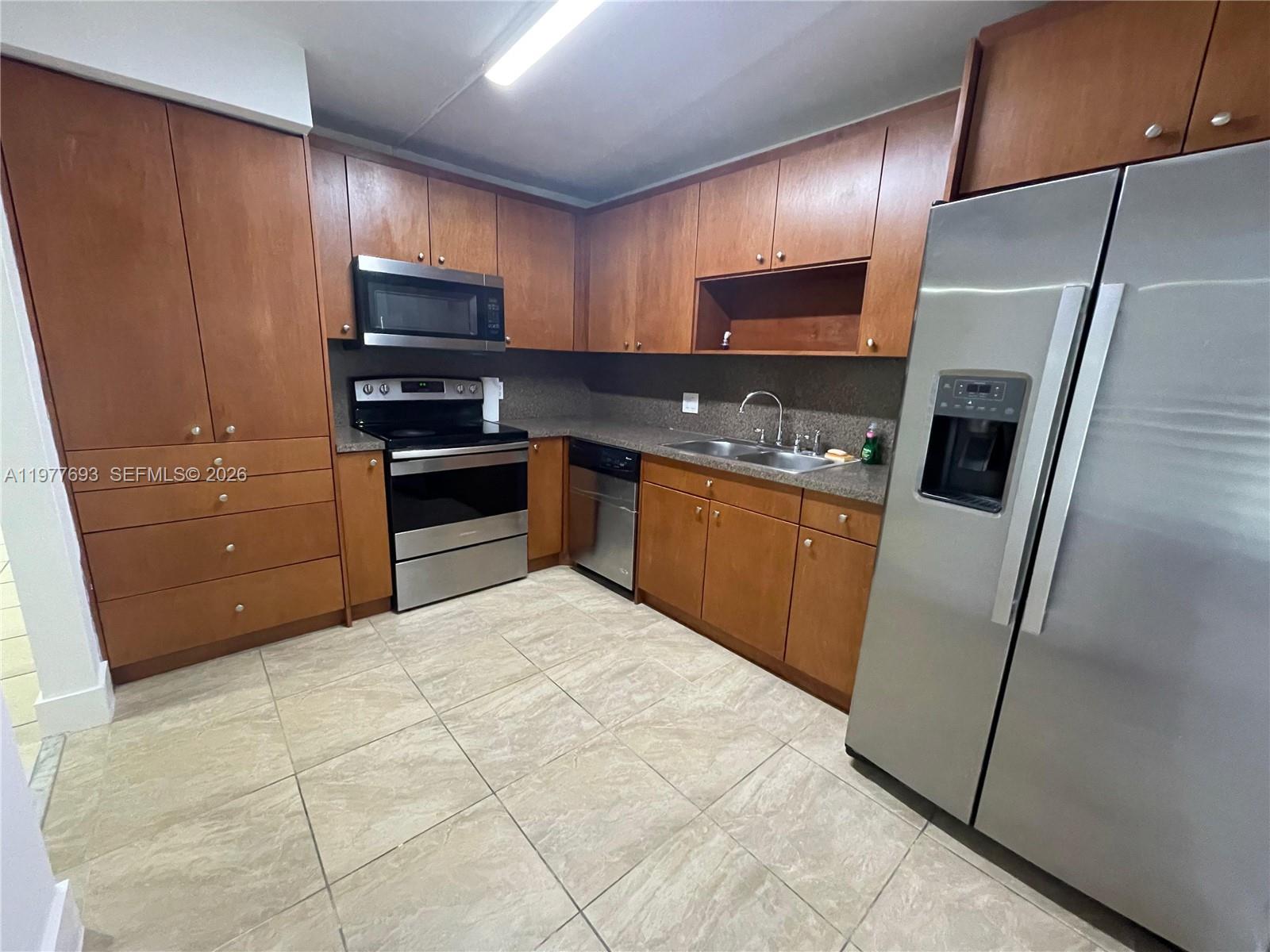 16481 Blatt Blvd #102, Weston FL 33326
